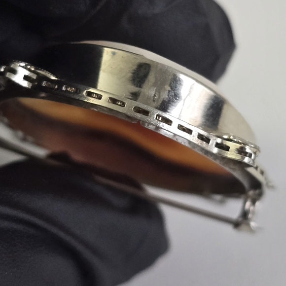 Antique Cameo 14K Gold Diamond Pendant Brooch - Picture 8 of 16